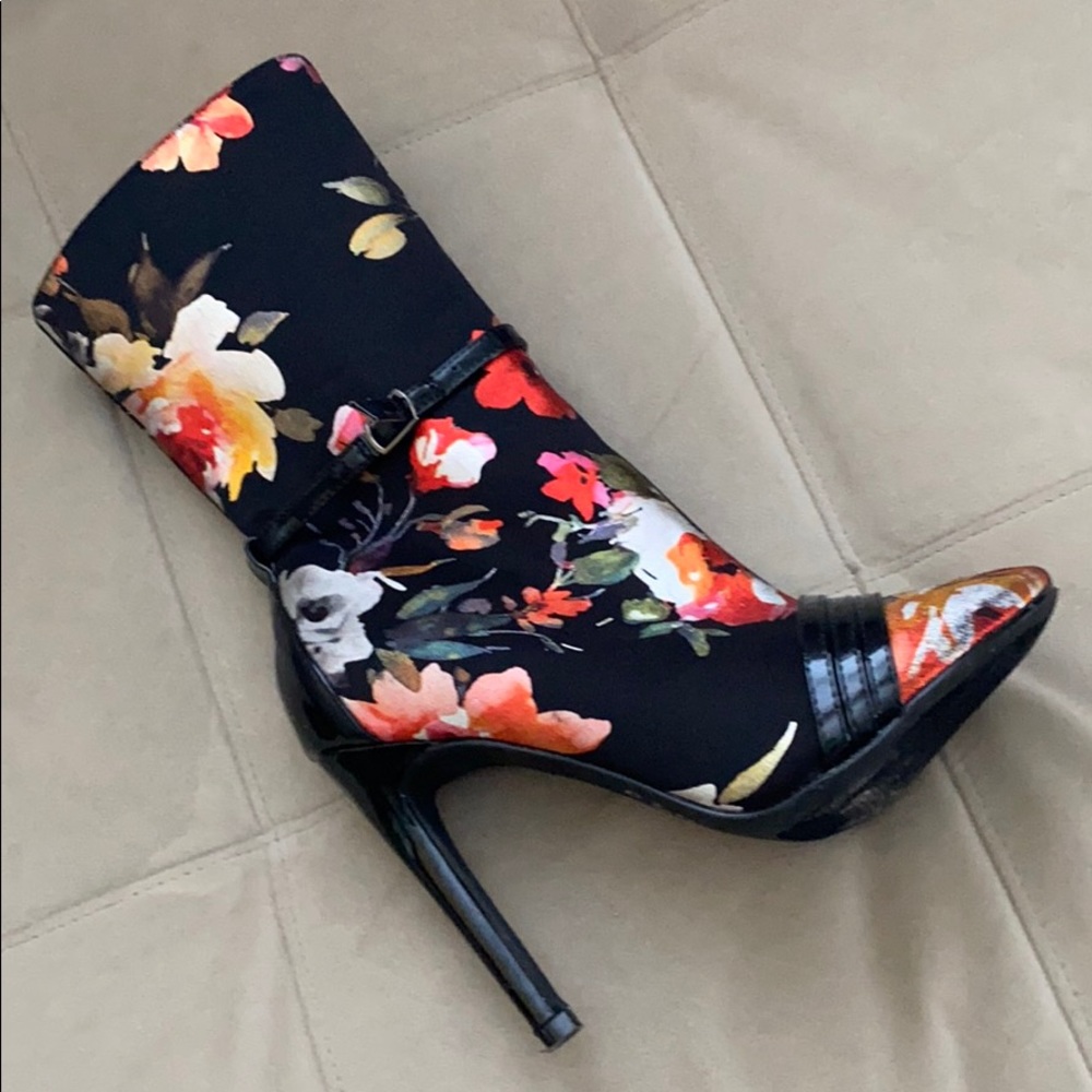 Caro Robbin boots